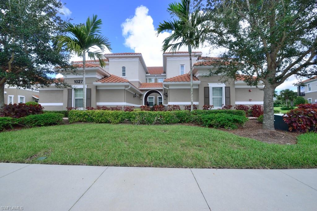 10271 Glastonbury Cir # 102 Property Photo 1