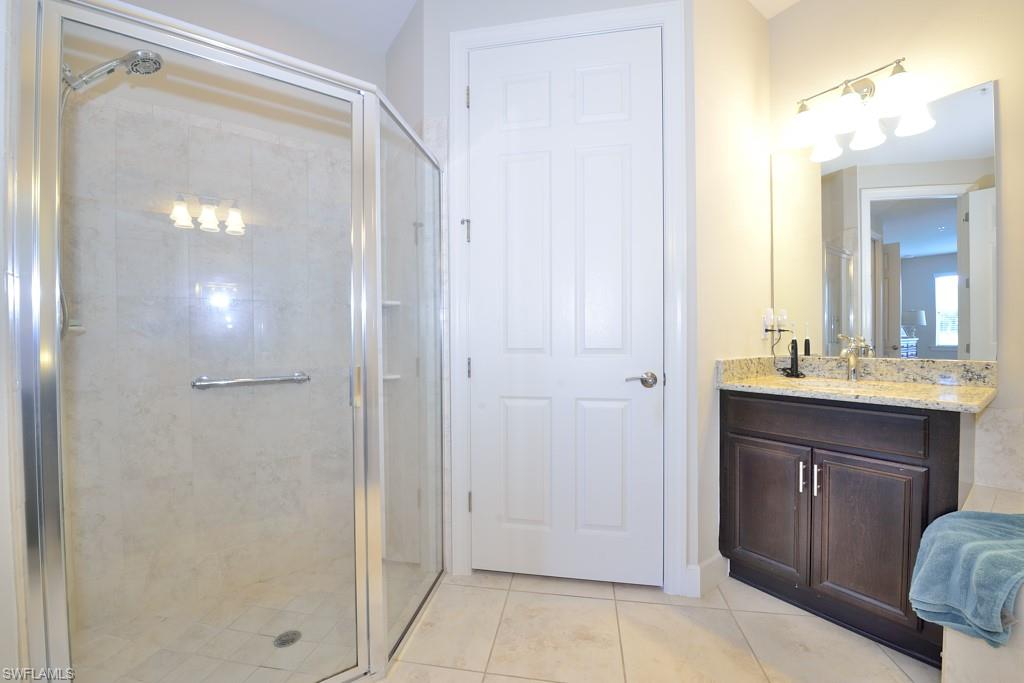 10271 Glastonbury Cir # 102 Property Photo 14