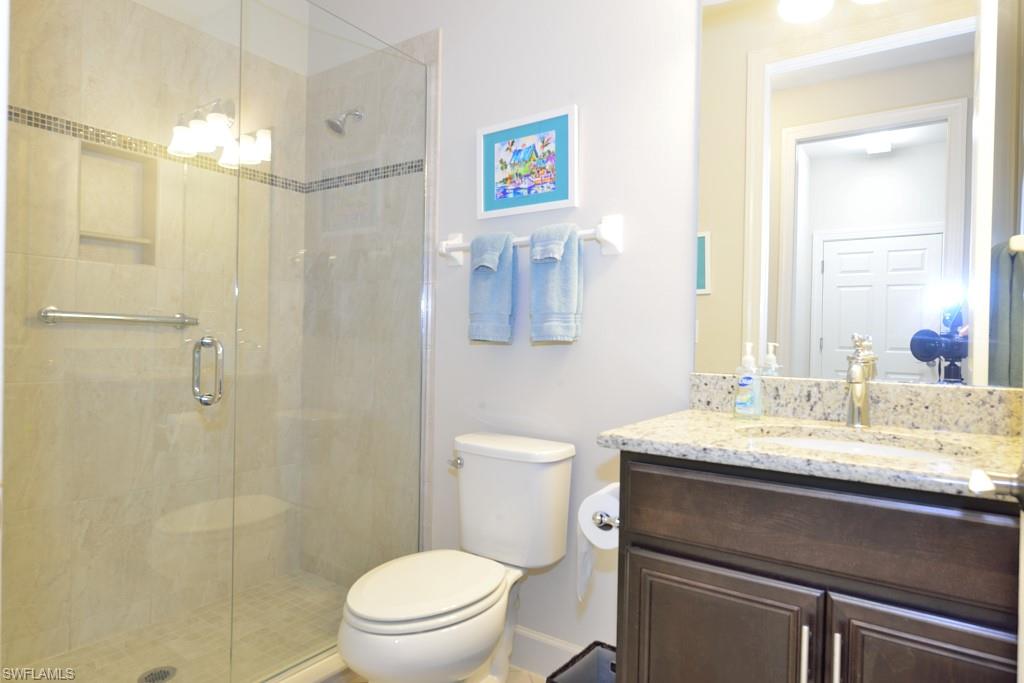 10271 Glastonbury Cir # 102 Property Photo 17