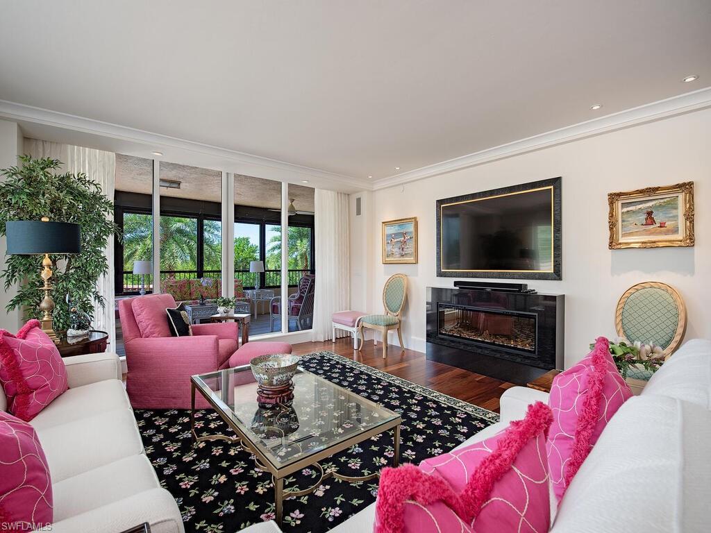 7425 Pelican Bay Blvd # 201 Property Photo 4