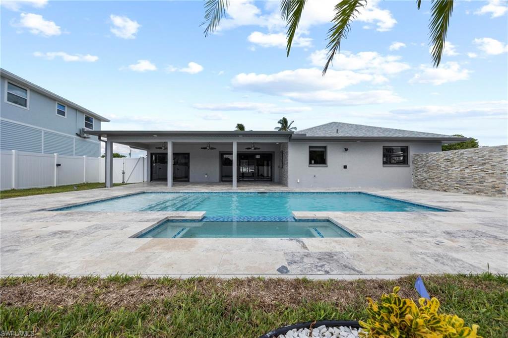 7940 Buccaneer Dr Property Photo 3