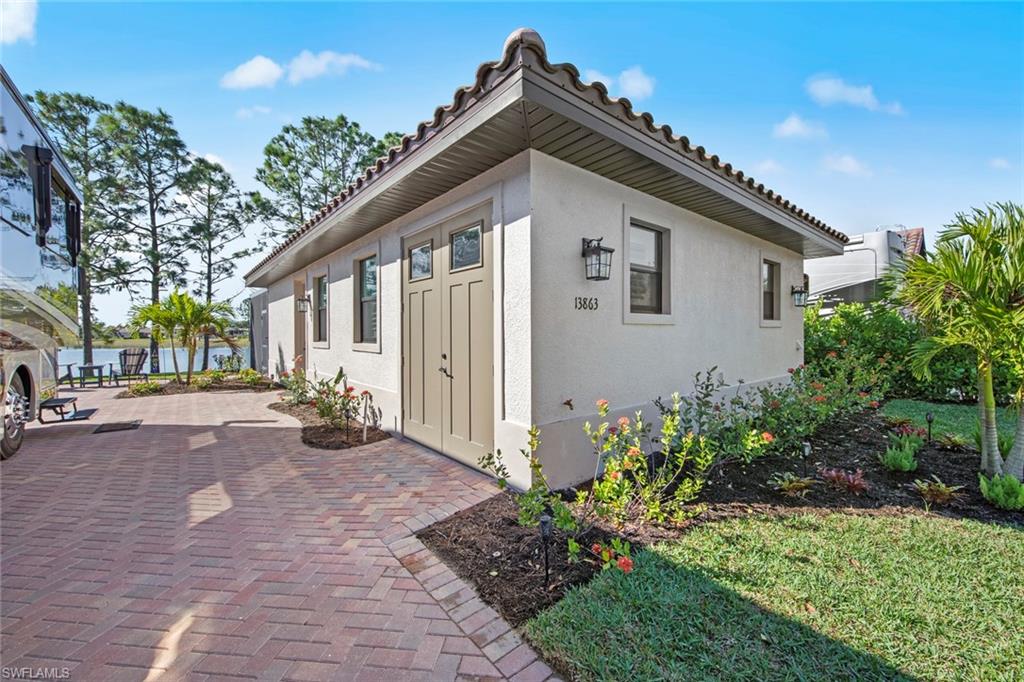 13863 Golden Palms Cir Property Photo 19