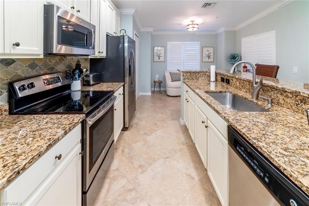9828 Venezia Cir # 1124 Property Photo 10