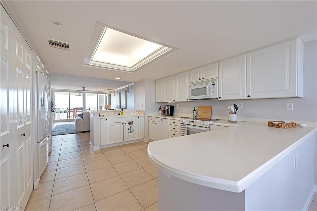 6849 Grenadier Blvd # 905 Property Photo 4