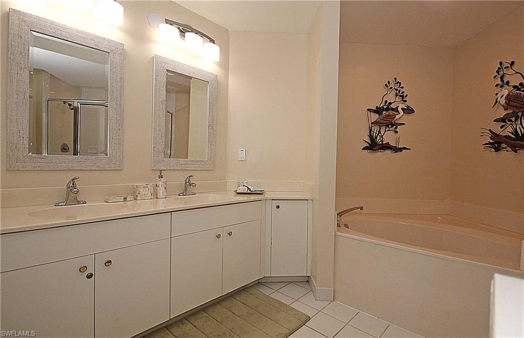 500 L'ambiance Cir # 104 Property Photo 9
