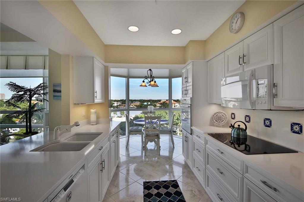 4255 Gulf Shore Blvd N # 407 Property Photo 7
