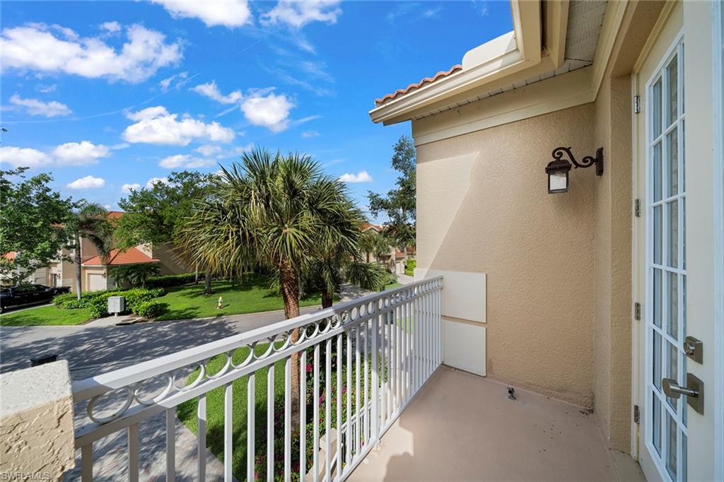 26871 Wyndhurst Ct # 201 Property Photo 26