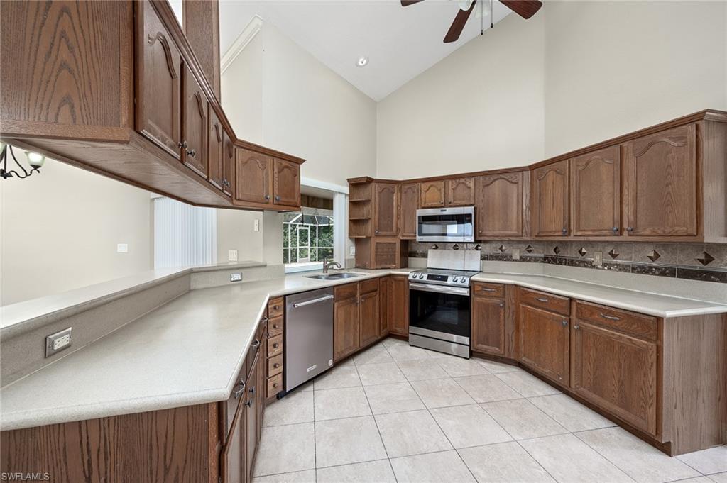 6975 Highland Park Cir Property Photo 8