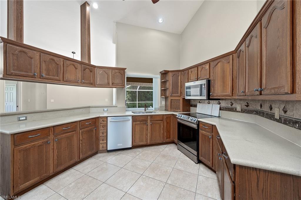 6975 Highland Park Cir Property Photo 9