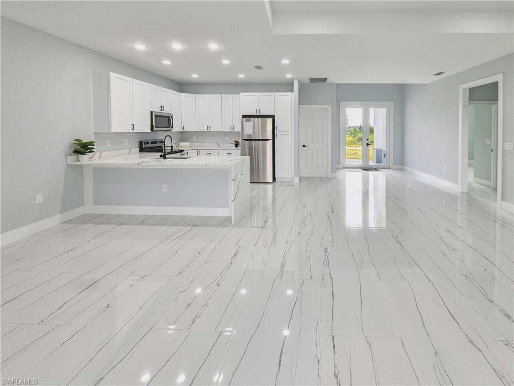 3367 Meadow Rd Property Photo 6
