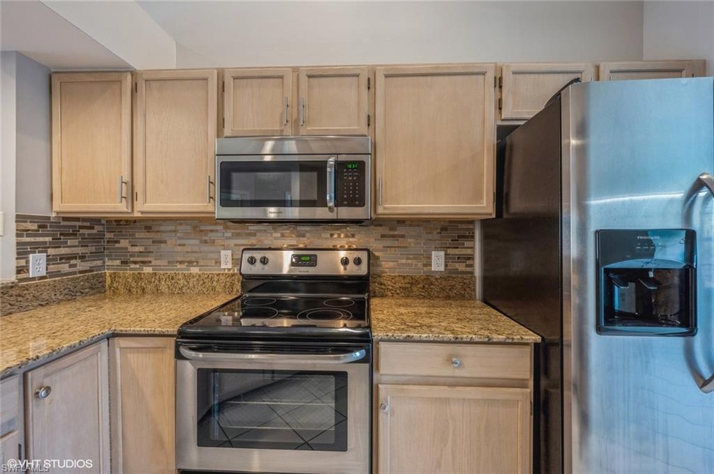 760 Wiggins Lake Dr # 203 Property Photo 12