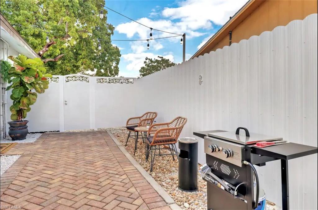 1797 42nd Ter Sw Property Photo 4