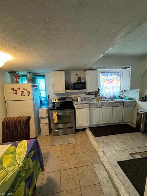 27556 Nevada St Property Photo 2