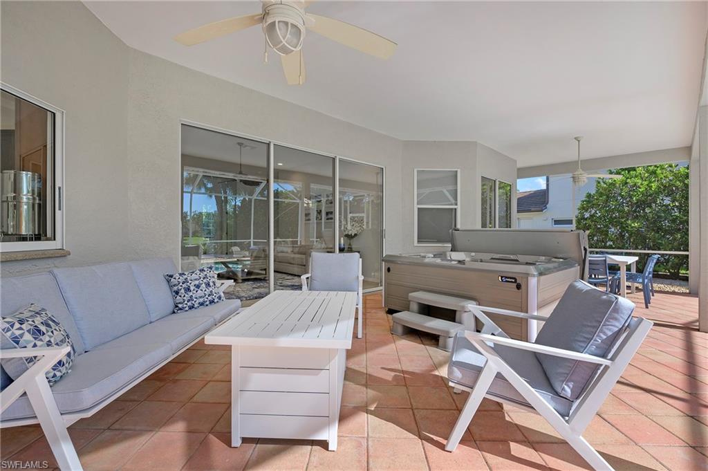 300 Wentworth Ct Property Photo 9