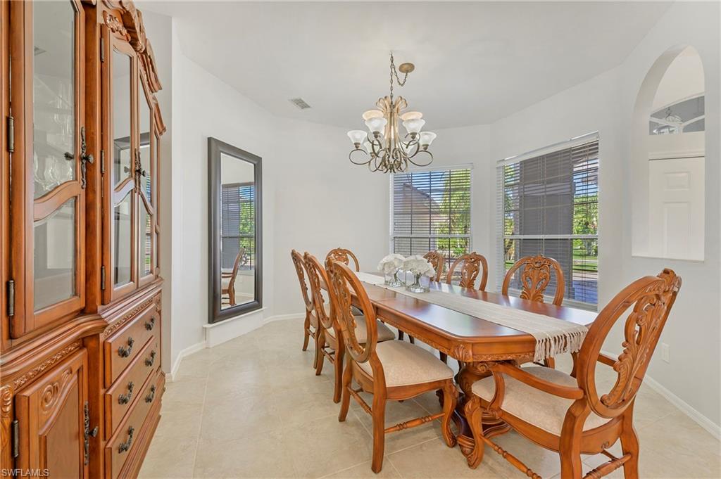 300 Wentworth Ct Property Photo 20