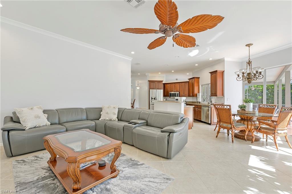 300 Wentworth Ct Property Photo 27