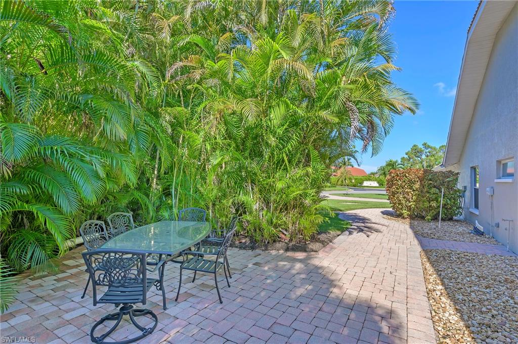 300 Wentworth Ct Property Photo 31