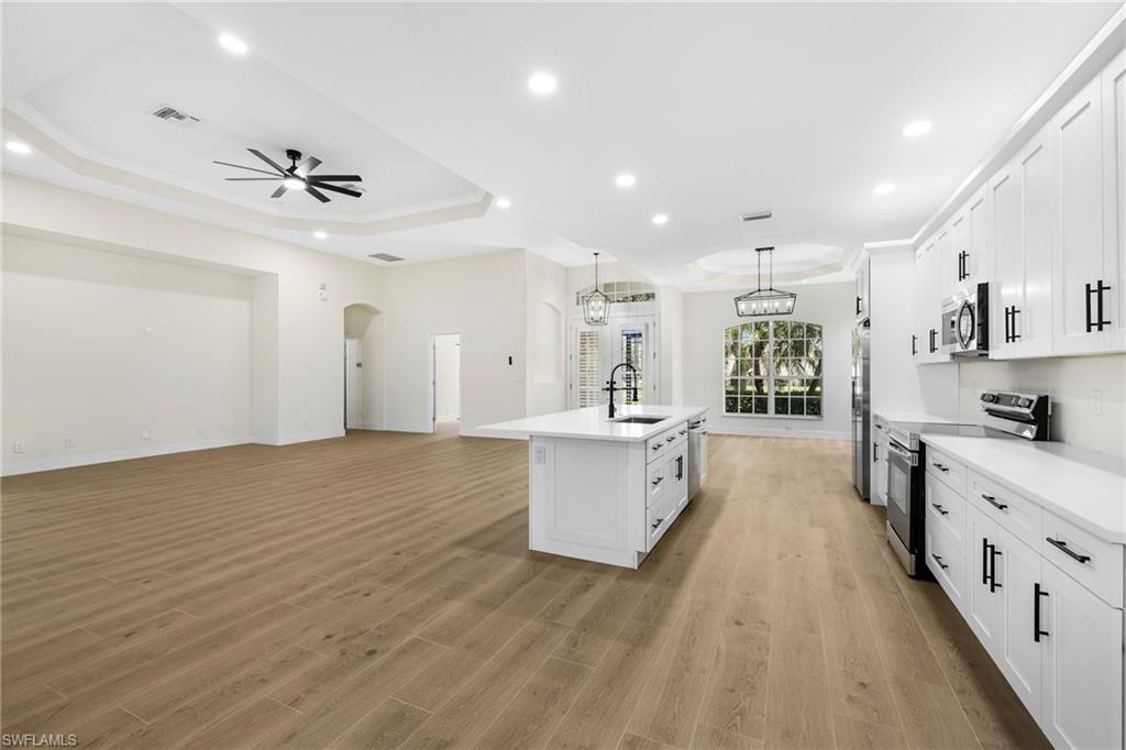 11001 Sea Tropic Ln Property Photo 22