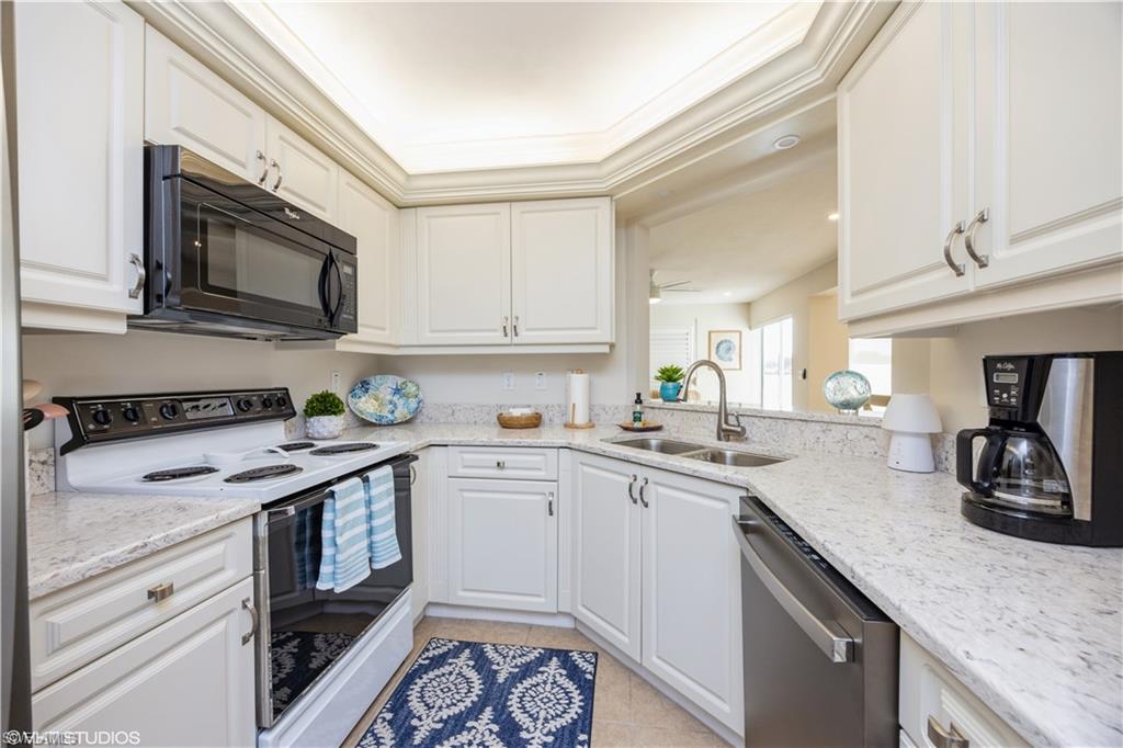 2885 Citrus Lake Dr # N103 Property Photo 8