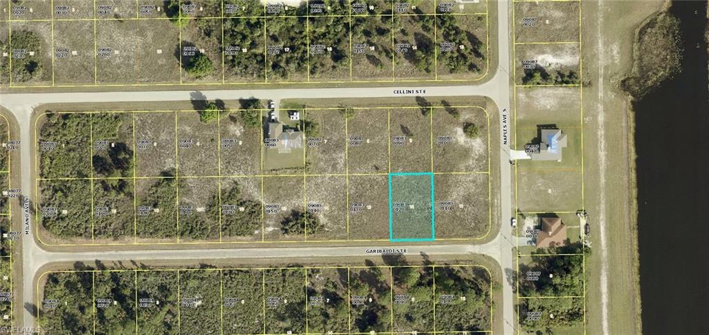 1249 Garibaldi St E Property Photo 1