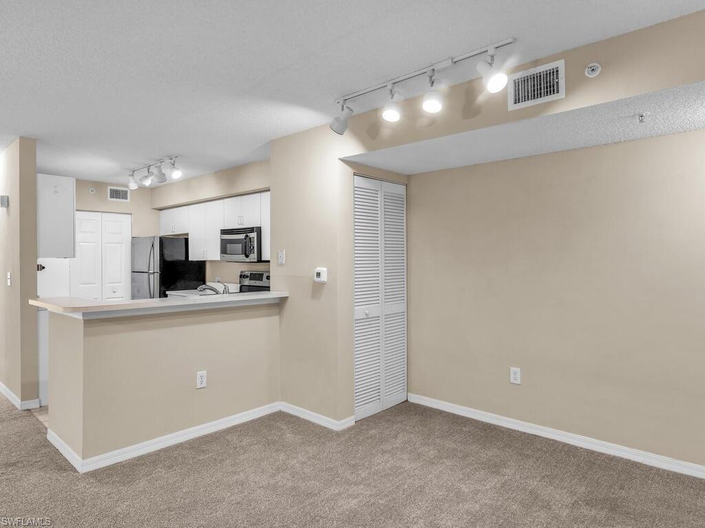 8930 Colonnades Ct E # 612 Property Photo 9