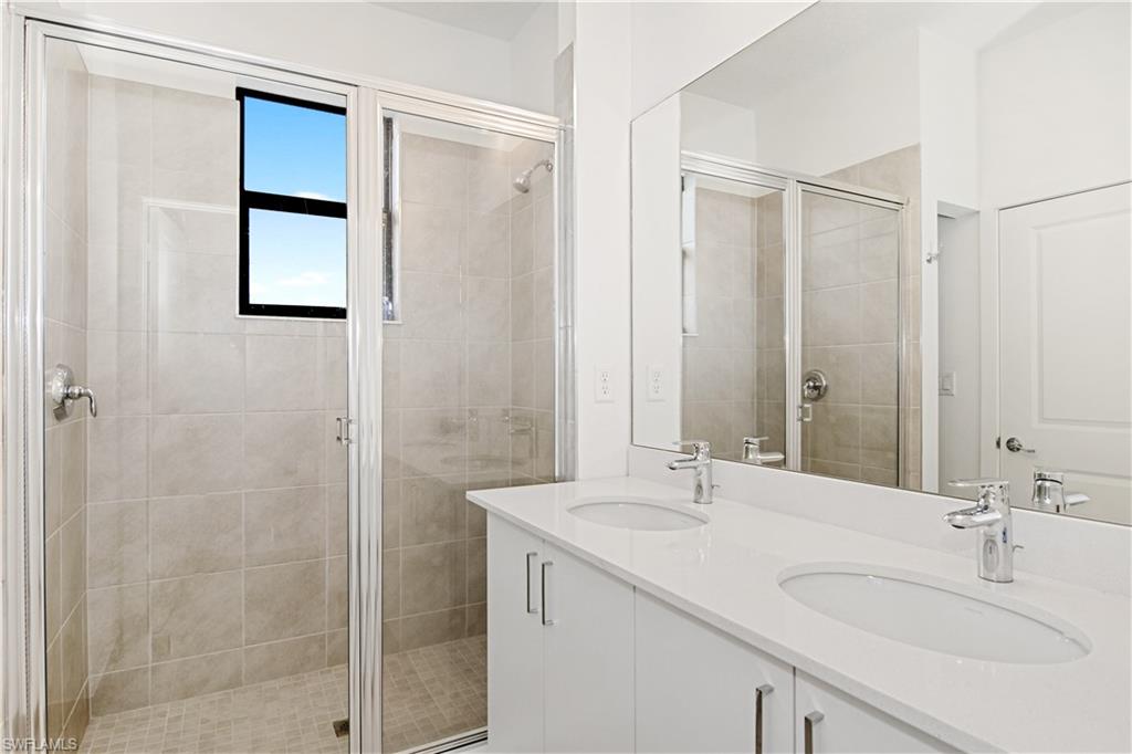 5658 Carrara Dr Property Photo 9