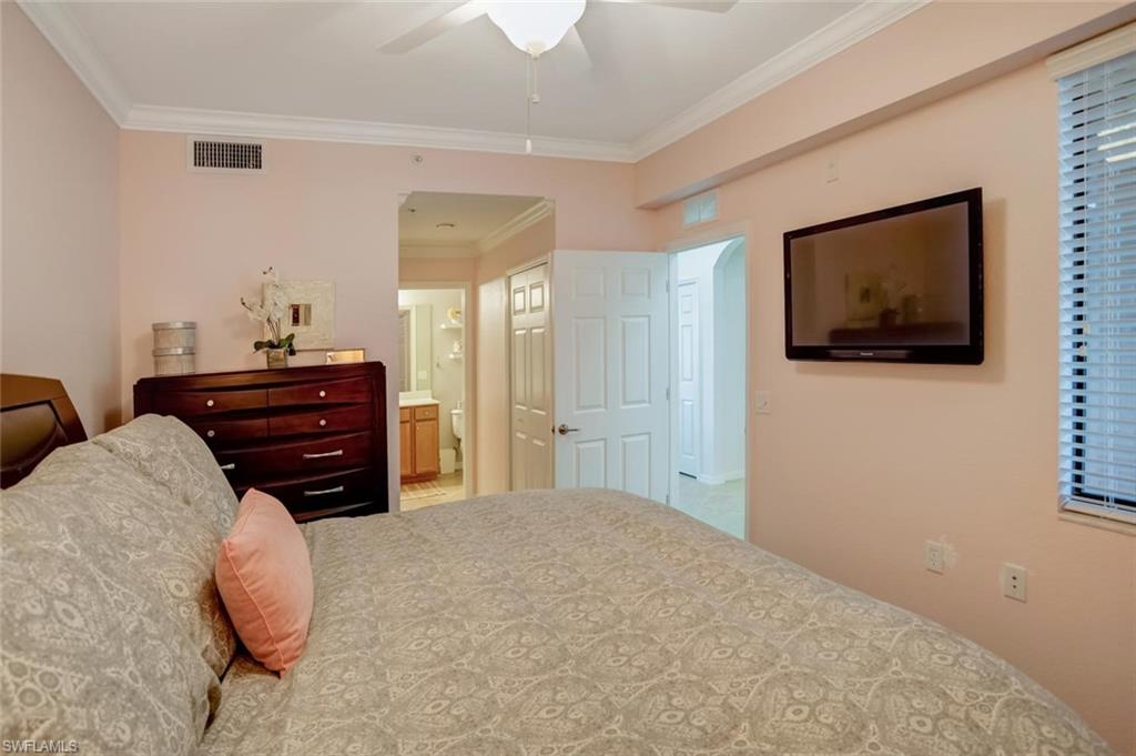 9731 Acqua Ct # 523 Property Photo 12