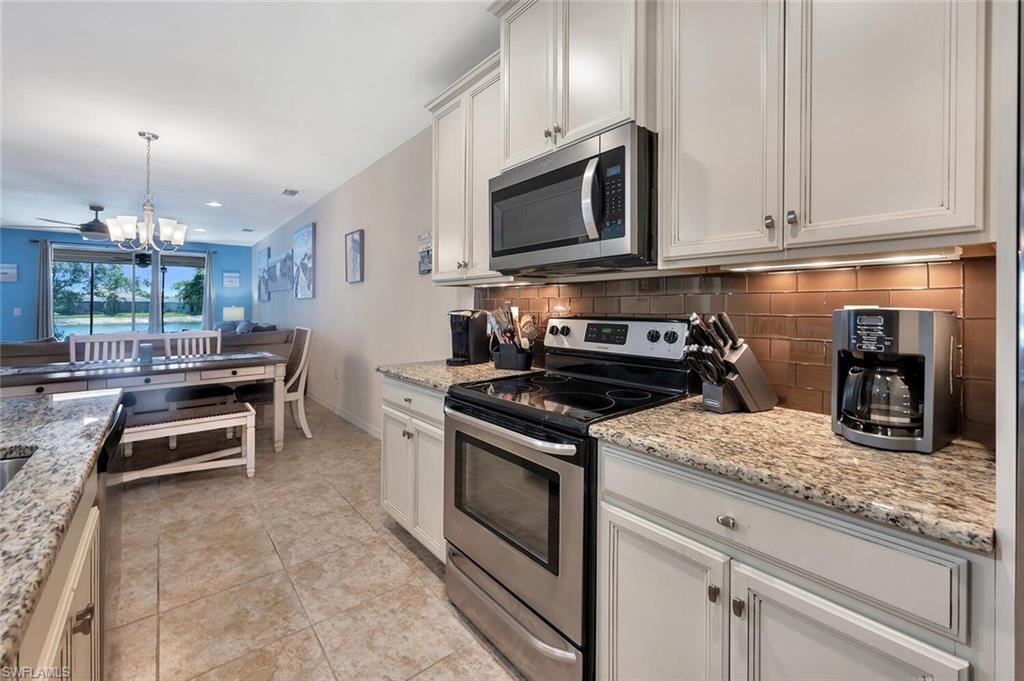 14940 Edgewater Cir Property Photo 10