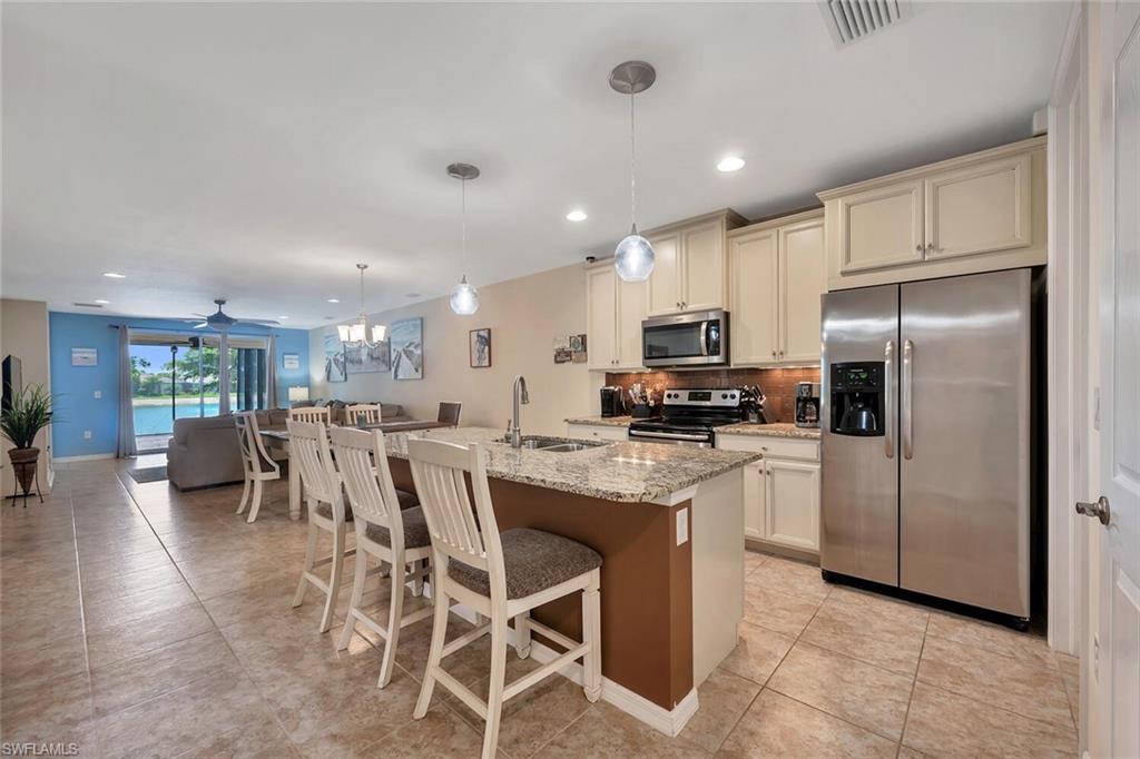 14940 Edgewater Cir Property Photo 11
