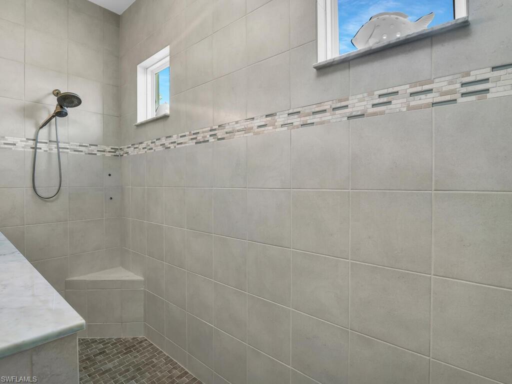 14748 Windward Ln Property Photo 17