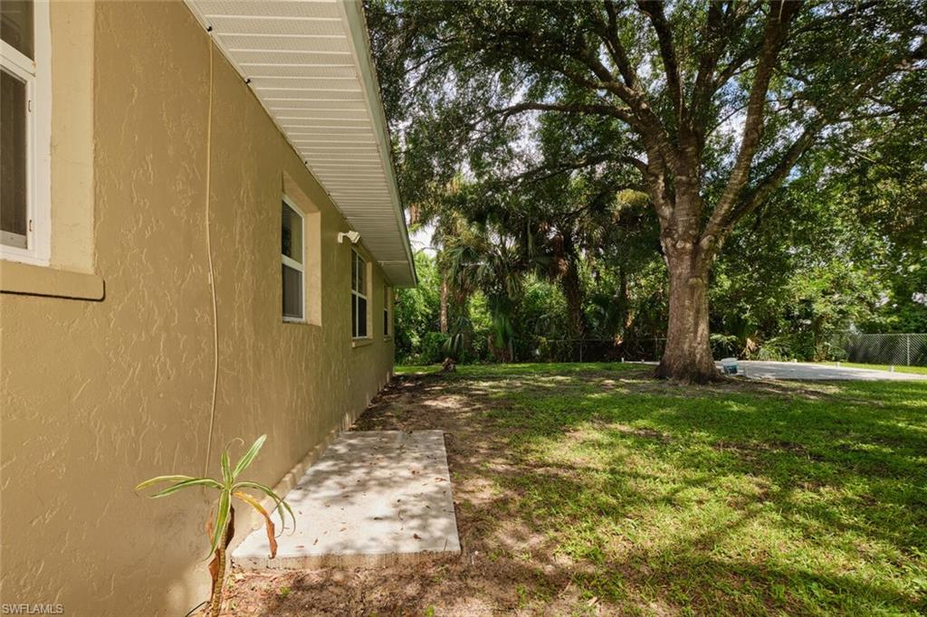 2321 Thurlow St Property Photo 30