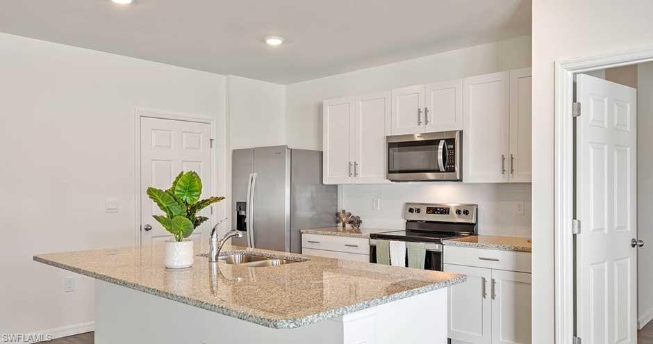 24284 Peaceful Brook Loop Property Photo 3