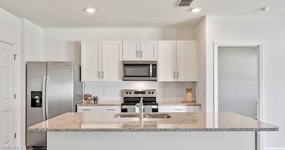 24284 Peaceful Brook Loop Property Photo 4