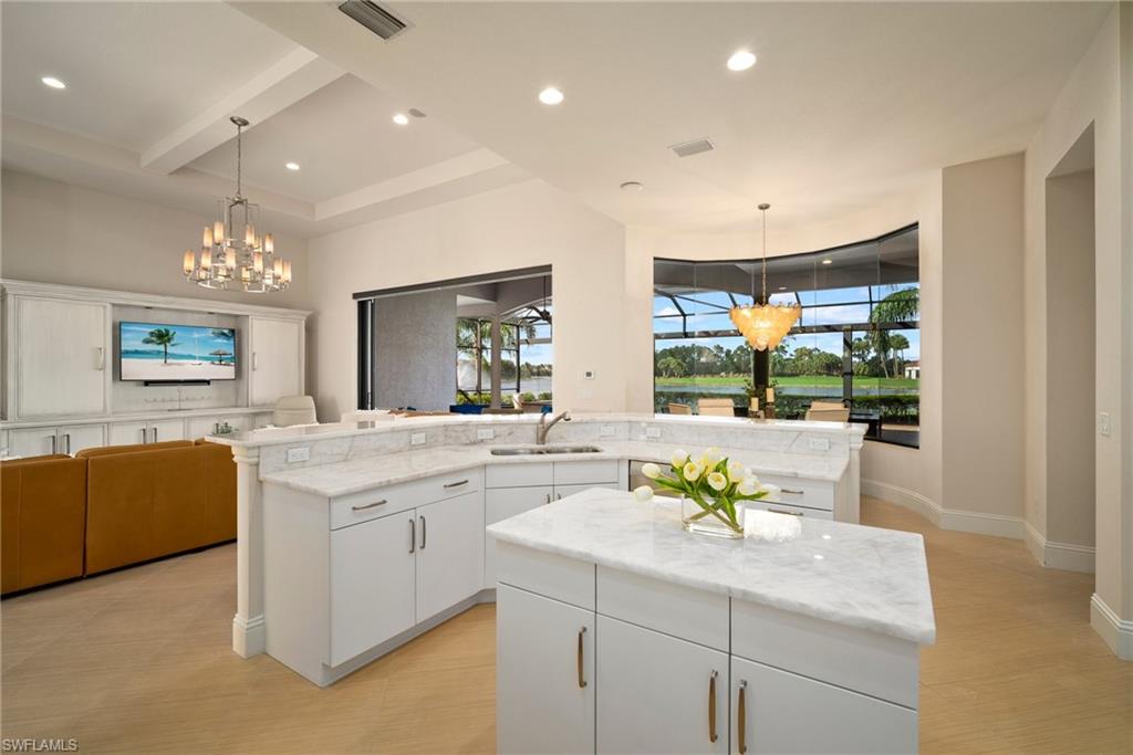 6597 Costa Cir Property Photo 5