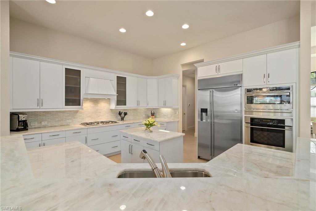 6597 Costa Cir Property Photo 10