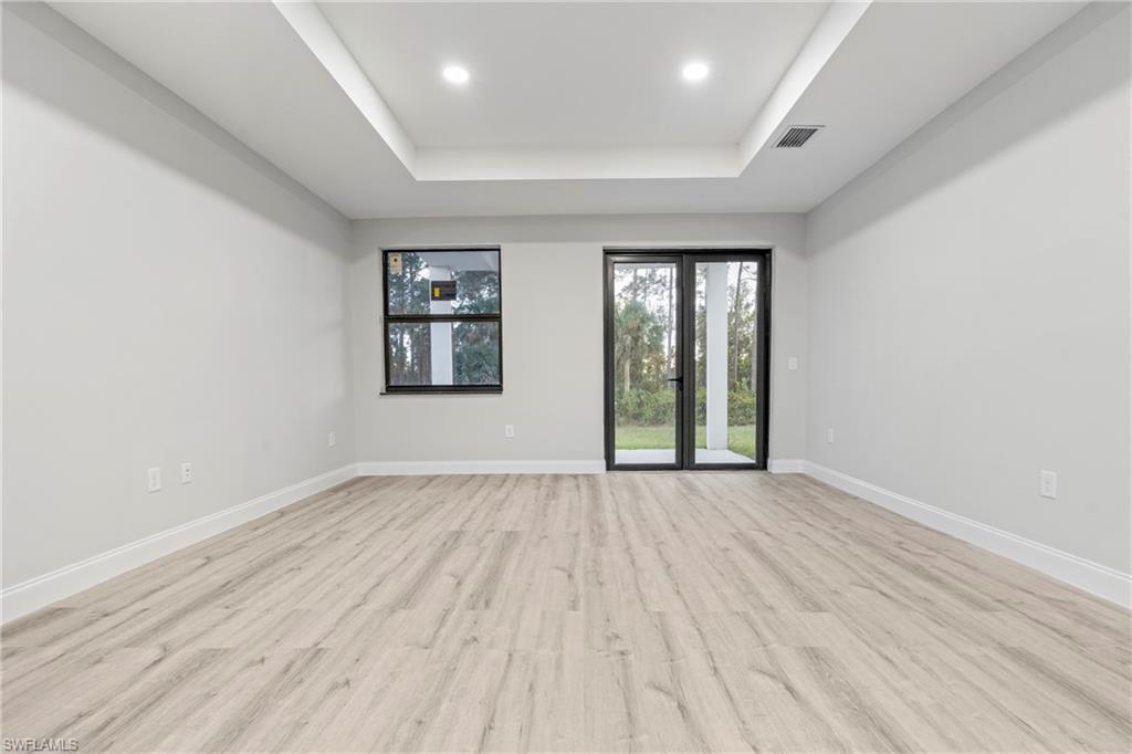 1028 Milwaukee Blvd Property Photo 7