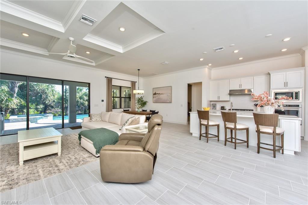 9280 Cormorant Dr Property Photo 4