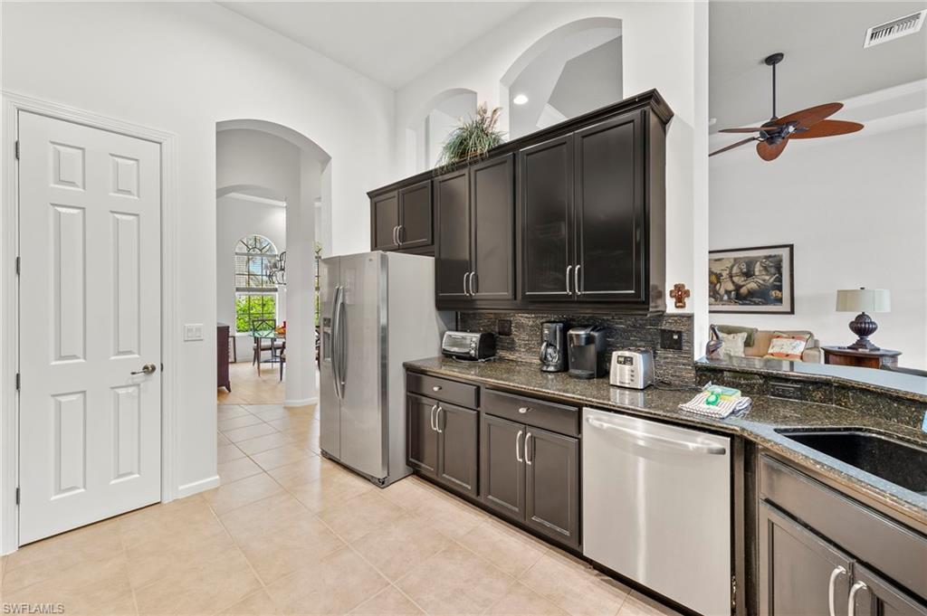 8975 Morgan Ct Property Photo 7