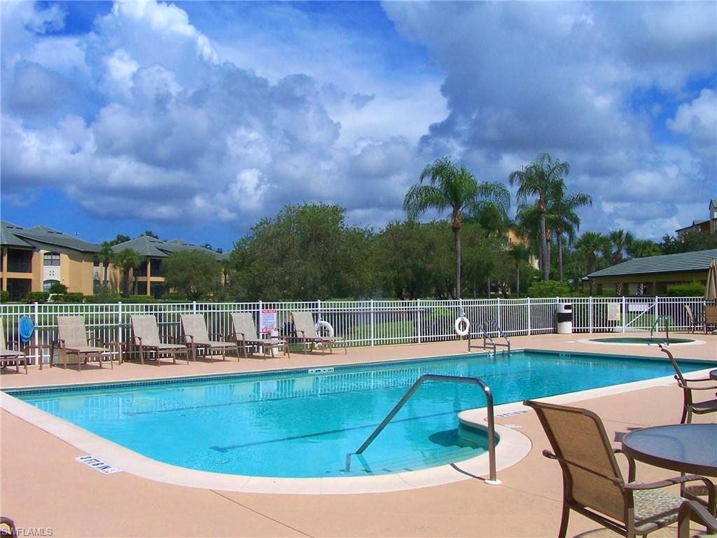 155 Vintage Cir # I304 Property Photo 4