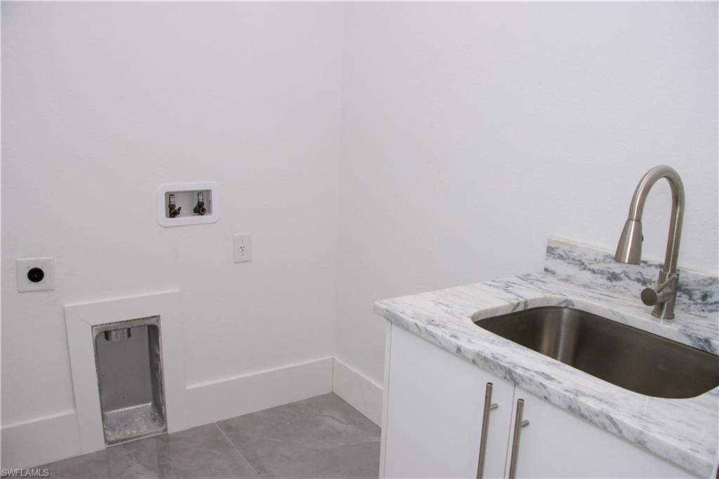 1112 Nw 31st Pl Property Photo 13