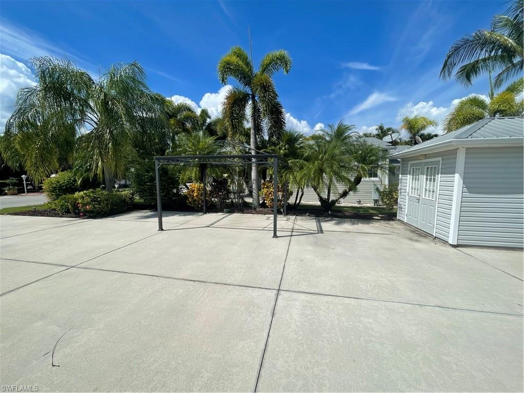 5583 Brightwood Dr Property Photo 7