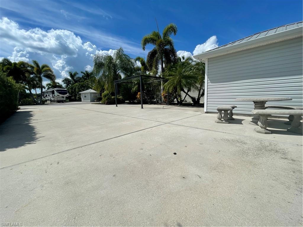 5583 Brightwood Dr Property Photo 8