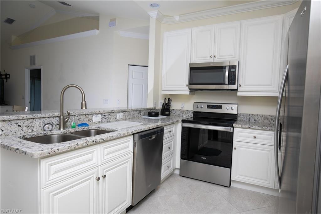 1051 Winding Pines Cir Property Photo