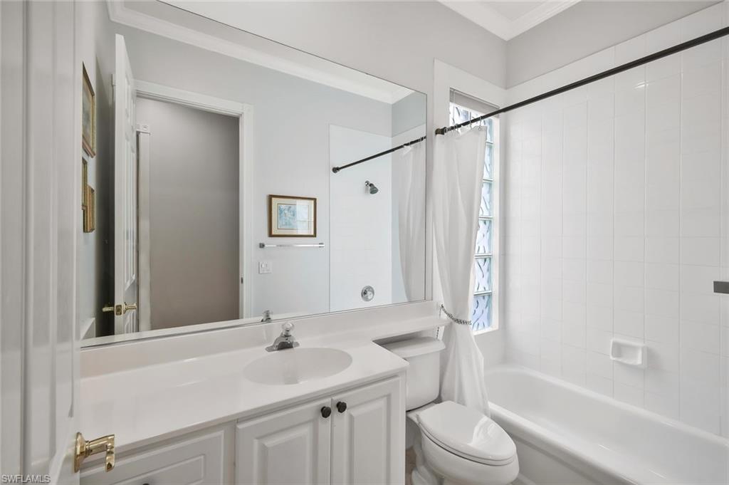 5449 Freeport Ln Property Photo 16