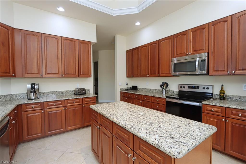 7152 Lemuria Cir # 1303 Property Photo 10