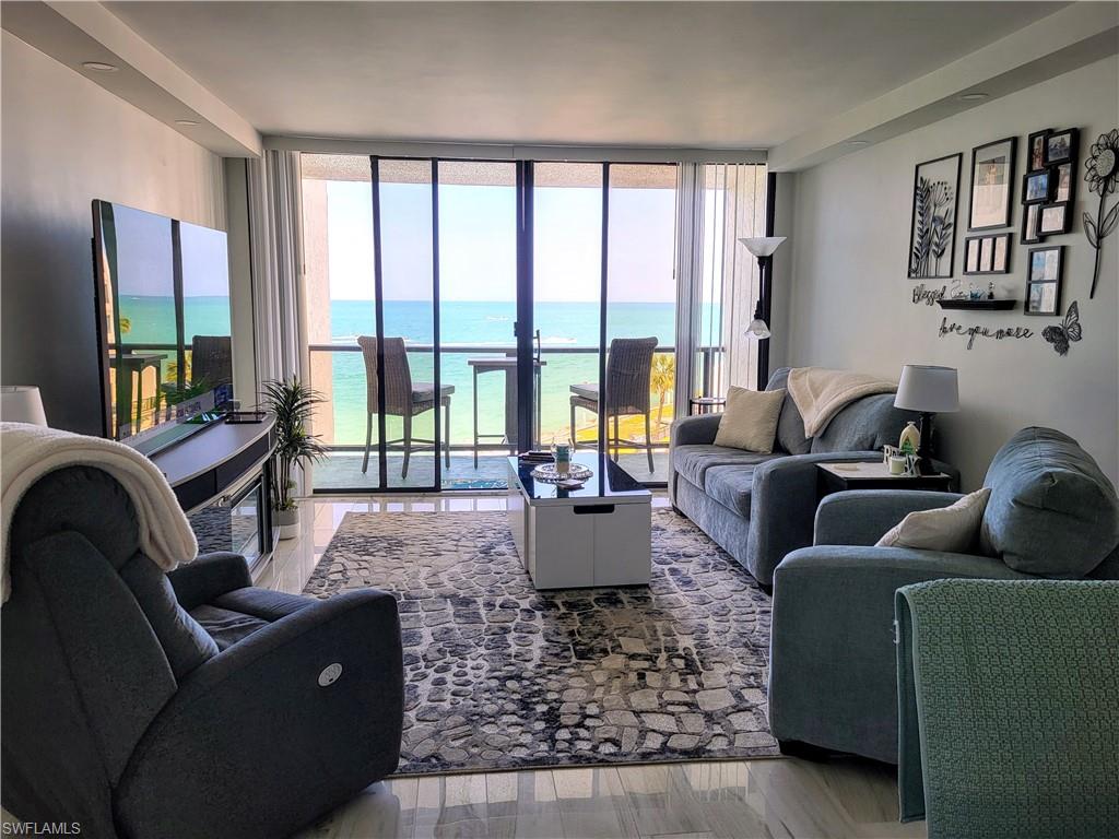 450 S. Gulfview Blvd # 505 Property Photo 14
