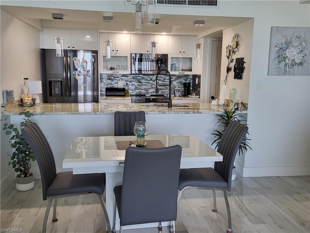 450 S. Gulfview Blvd # 505 Property Photo 17