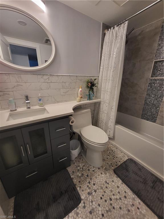 450 S. Gulfview Blvd # 505 Property Photo 29