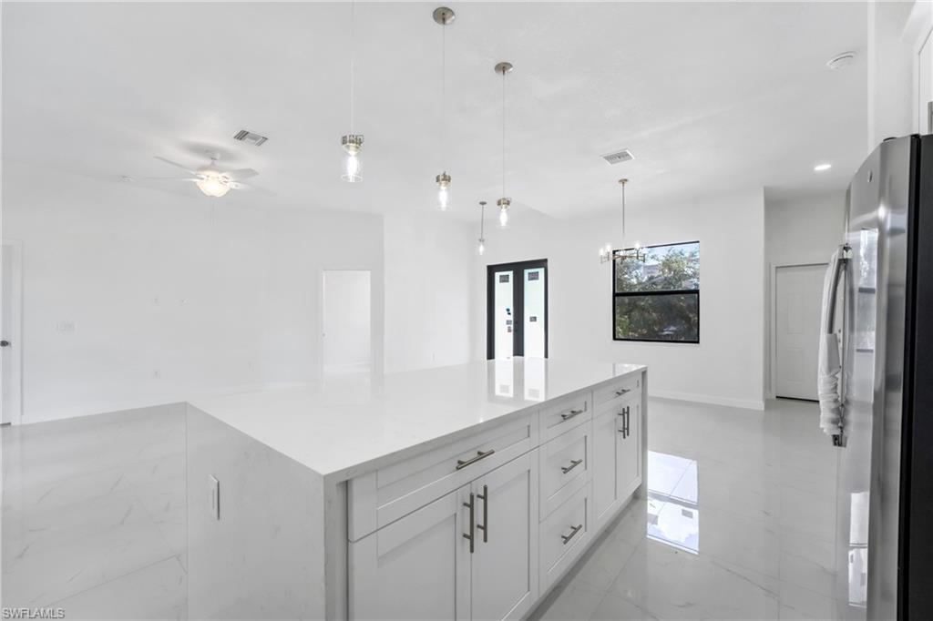 2602 73rd St W Property Photo 10