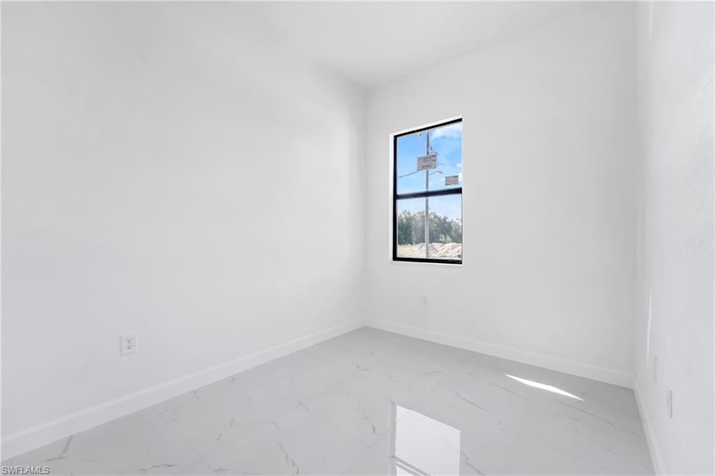 2602 73rd St W Property Photo 15